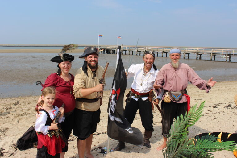 Leinen los, klar zum Entern! Piratenspektakel in Utersum