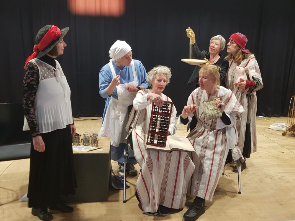 Theaterstück im Schloss vor Husum am 18. Mai 2026 „Der Geldkomplex“